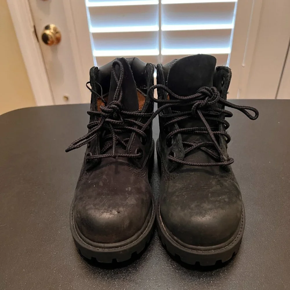 Timberland size 9 black boots